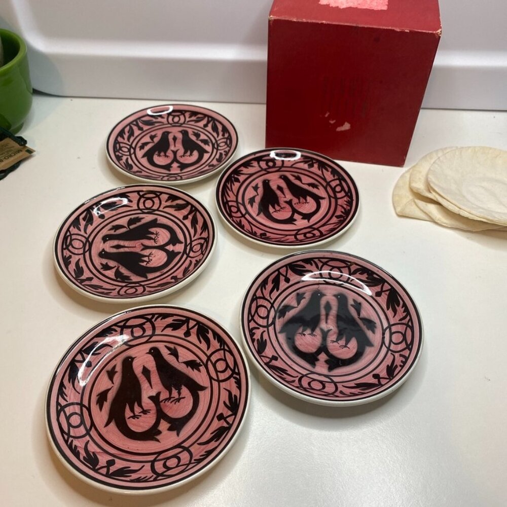 Bonwit Teller Set 5 primitive folk art birds coasters Pink original box Italy